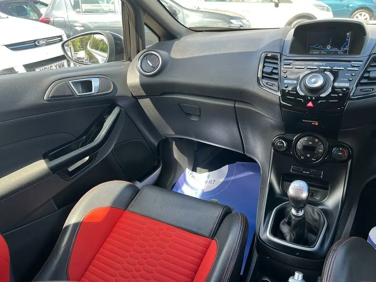 2014-ford-fiesta-16-st-3-big-24