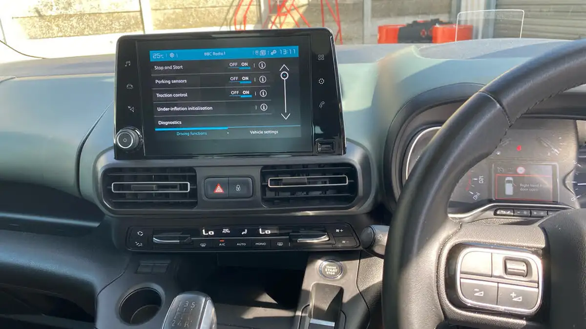 2020-citroen-berlingo-15bluehdi-flair-xtr-m-size-100ps-big-9