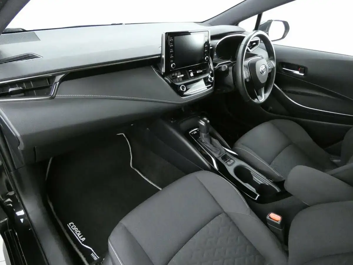 2021-toyota-corolla-18-vvt-i-icon-tech-spare-wheel-touring-sports-5d-big-20