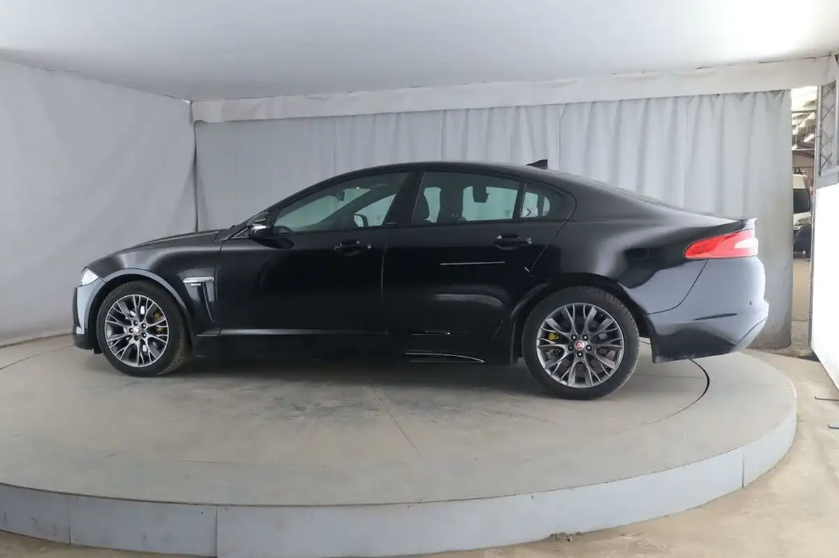 2014-jaguar-xf-22td-r-sport-200ps-saloon-4d-big-4