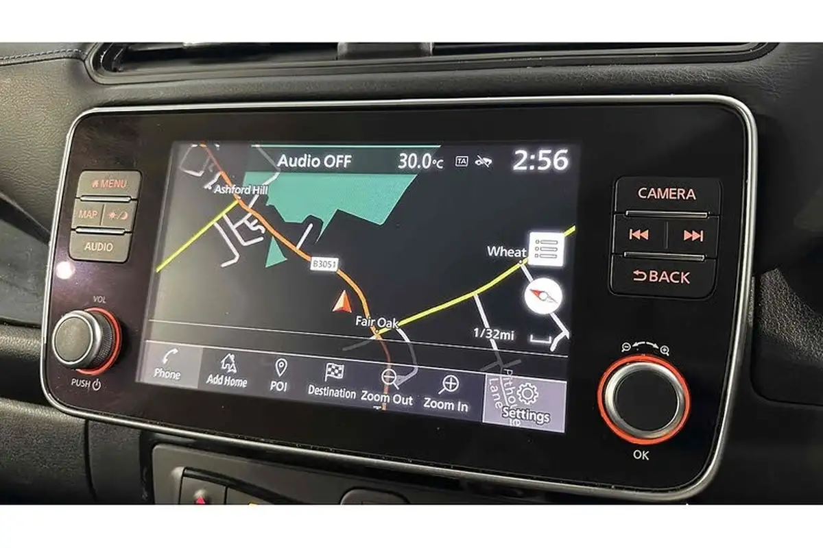 2024-nissan-leaf-e-tekna-39kwh-big-31