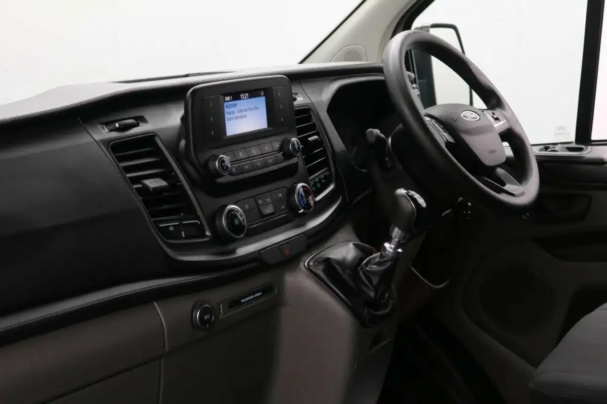 2020-ford-transit-custom-20tdci-280-l1h1-leader-105pseu6dt-panel-van-big-26