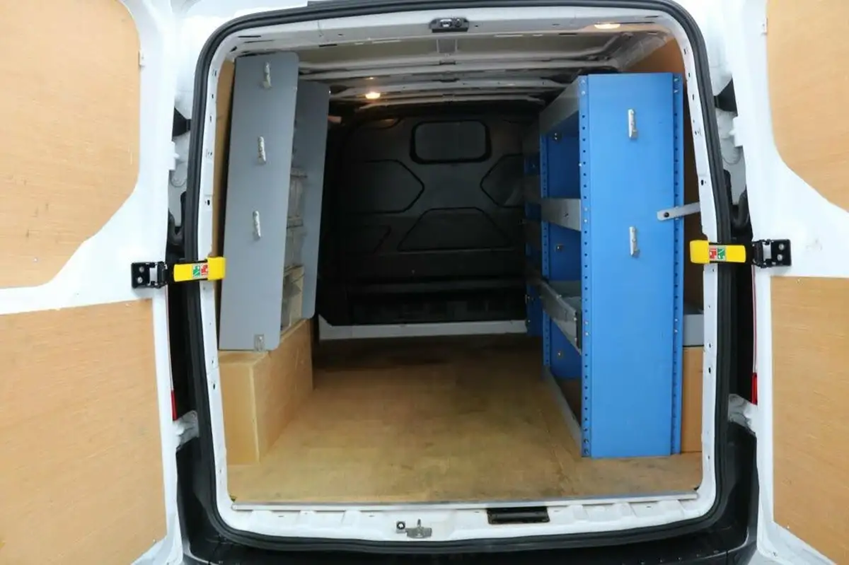 2020-ford-transit-custom-20tdci-280-l1h1-leader-105pseu6dt-panel-van-big-3