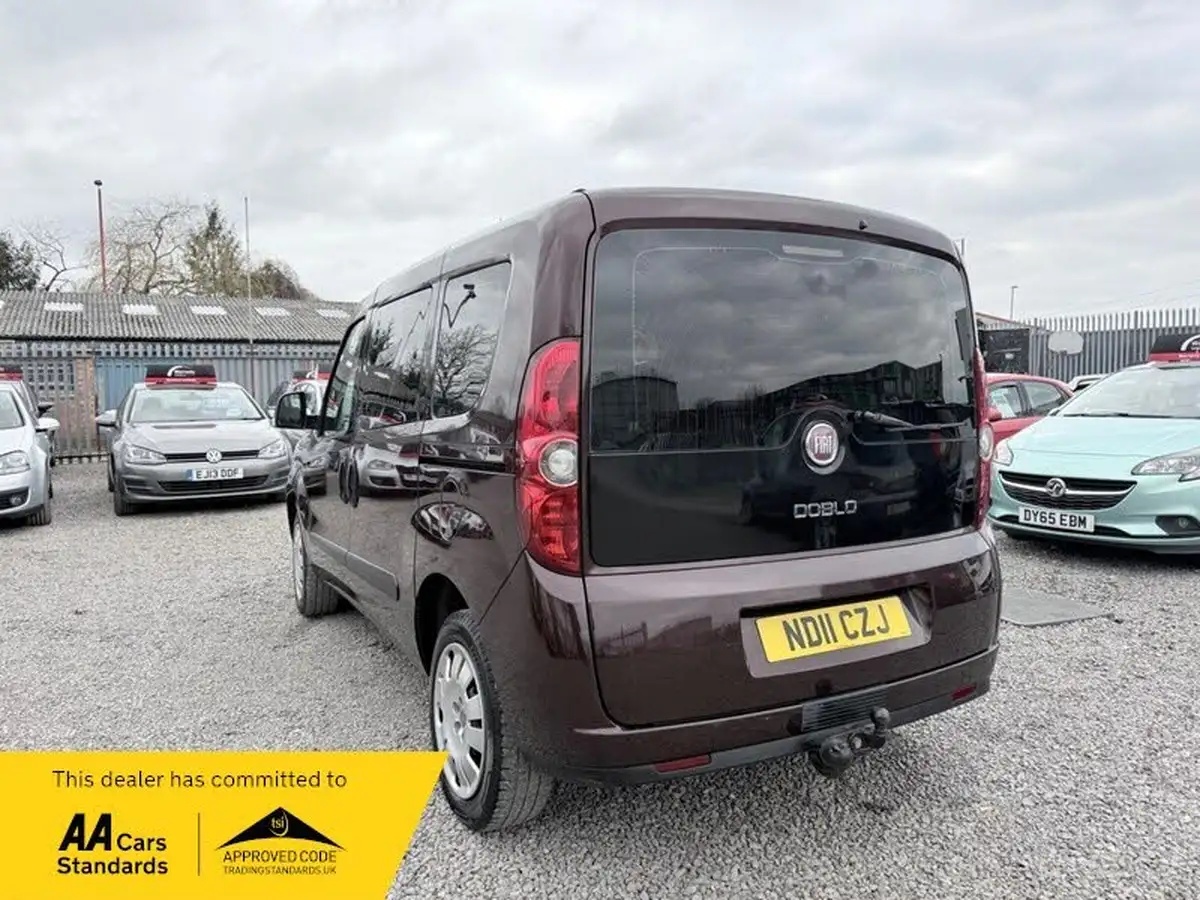 2011-fiat-doblo-14-dynamic-95bhp-big-9