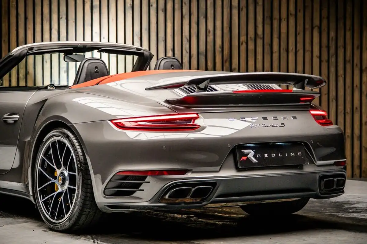 2017-porsche-911-38-turbo-s-cabriolet-big-19