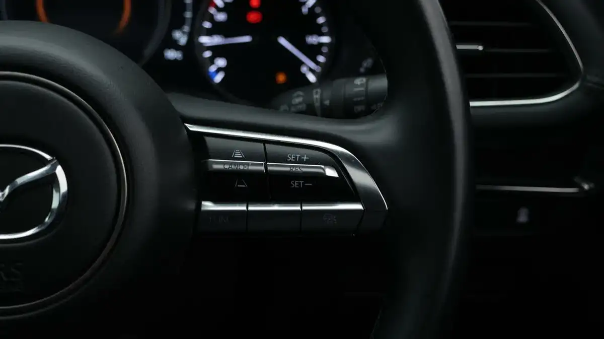 2023-mazda-mazda3-20-sport-lux-186ps-hatchback-5d-big-26