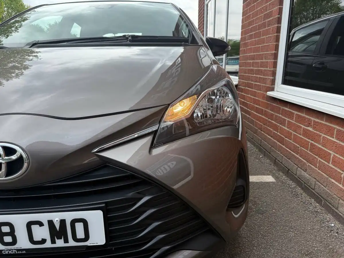 2018-toyota-yaris-10-vvt-i-active-71bhp-big-11