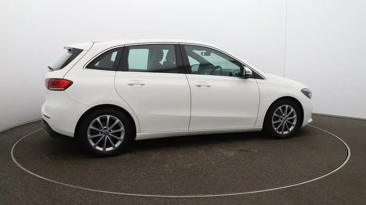 2020-mercedes-benz-b-class-13-b180-sport-7g-dct-big-42
