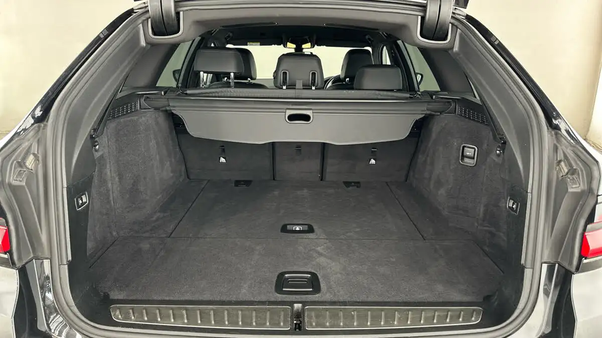 2022-bmw-5-series-20td-520d-m-sport-mht-touring-5d-big-14