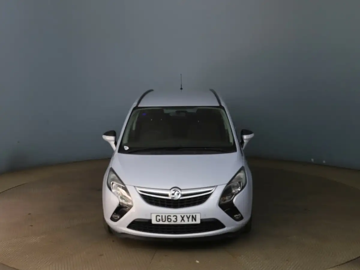 2013-vauxhall-zafira-tourer-20td-exclusiv-130ps-ecoflex-ss-big-1