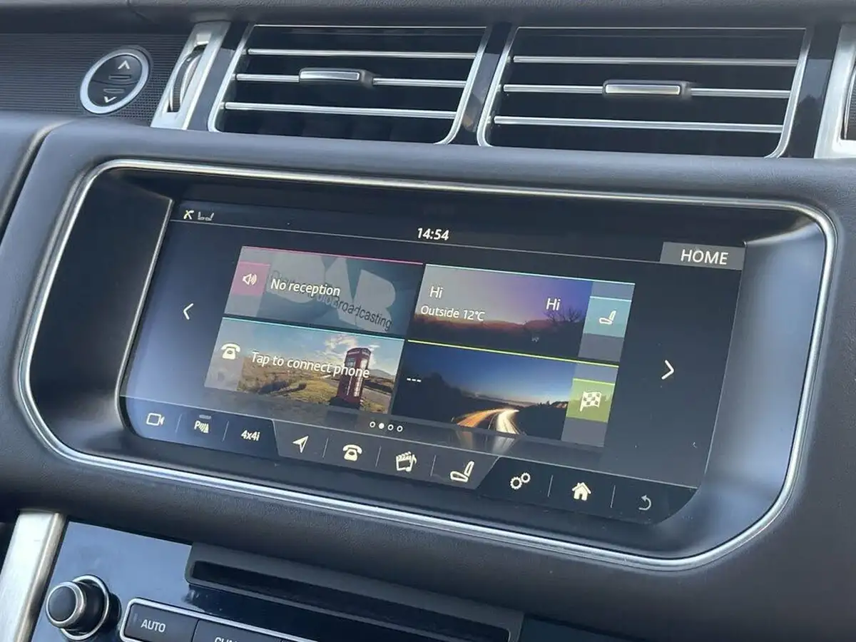 2018-land-rover-range-rover-30tdv6-vogue-big-21