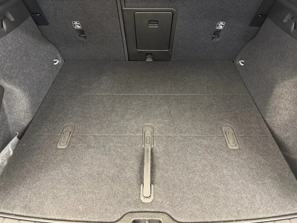 2023-volvo-xc40-20-b3-plus-big-23