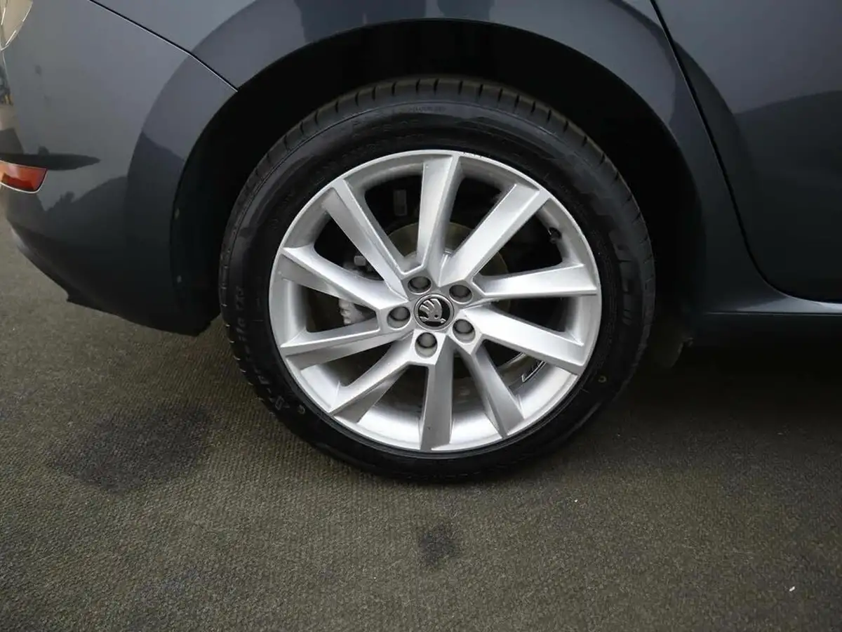 2020-skoda-scala-15-tsi-se-l-big-5