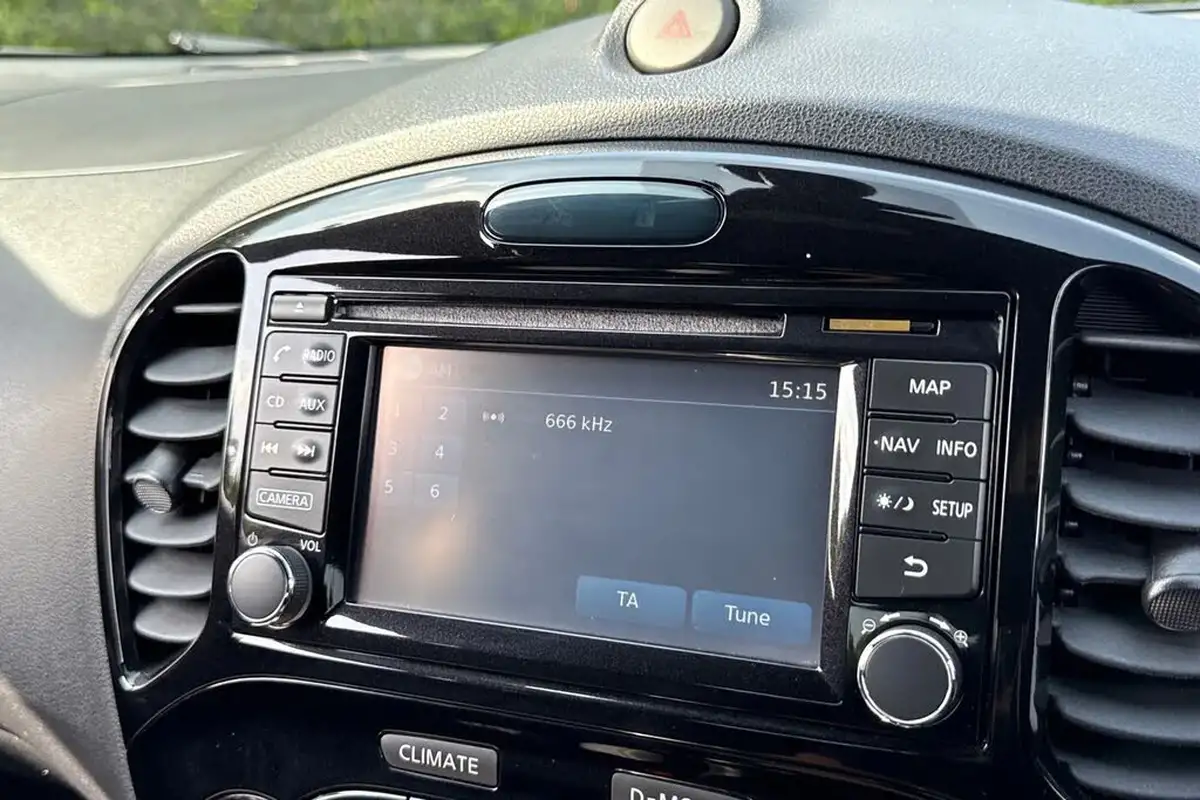 2018-nissan-juke-16-tekna-112ps-ss-1598cc-big-43