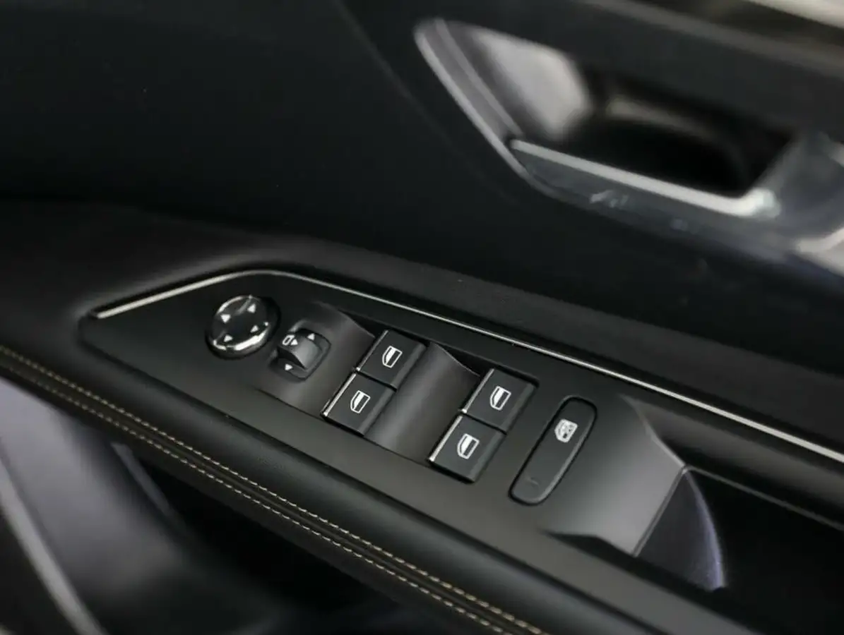 2023-peugeot-3008-suv-15-bluehdi-gt-eat8-big-22