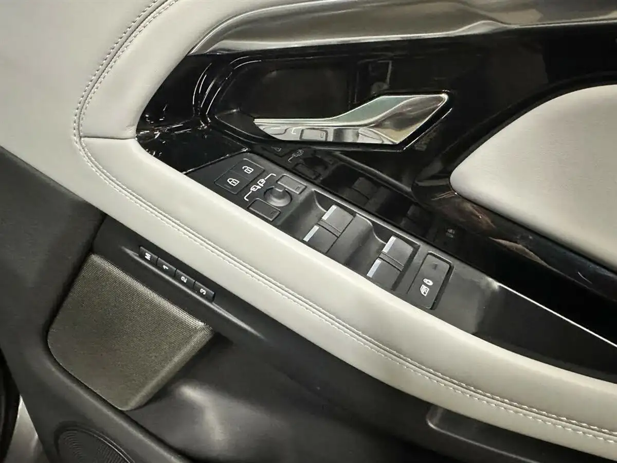 2022-land-rover-range-rover-evoque-20-d200-r-dynamic-hse-big-12