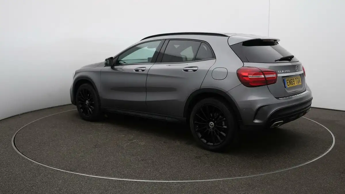 2020-mercedes-benz-gla-class-16-gla-200-amg-line-edition-plus-7g-dct-big-57