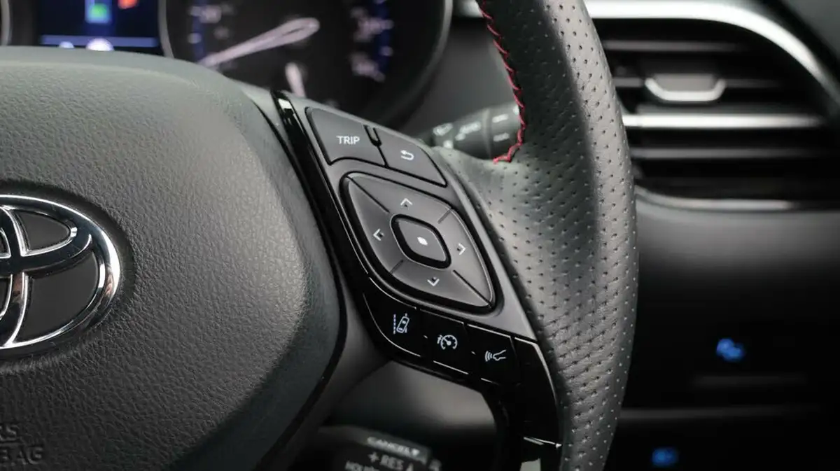 2022-toyota-c-hr-18-vvt-i-gr-sport-big-24