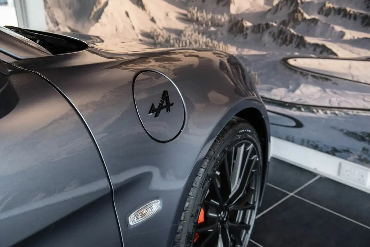 2023-alpine-a110-18-t-s-big-8