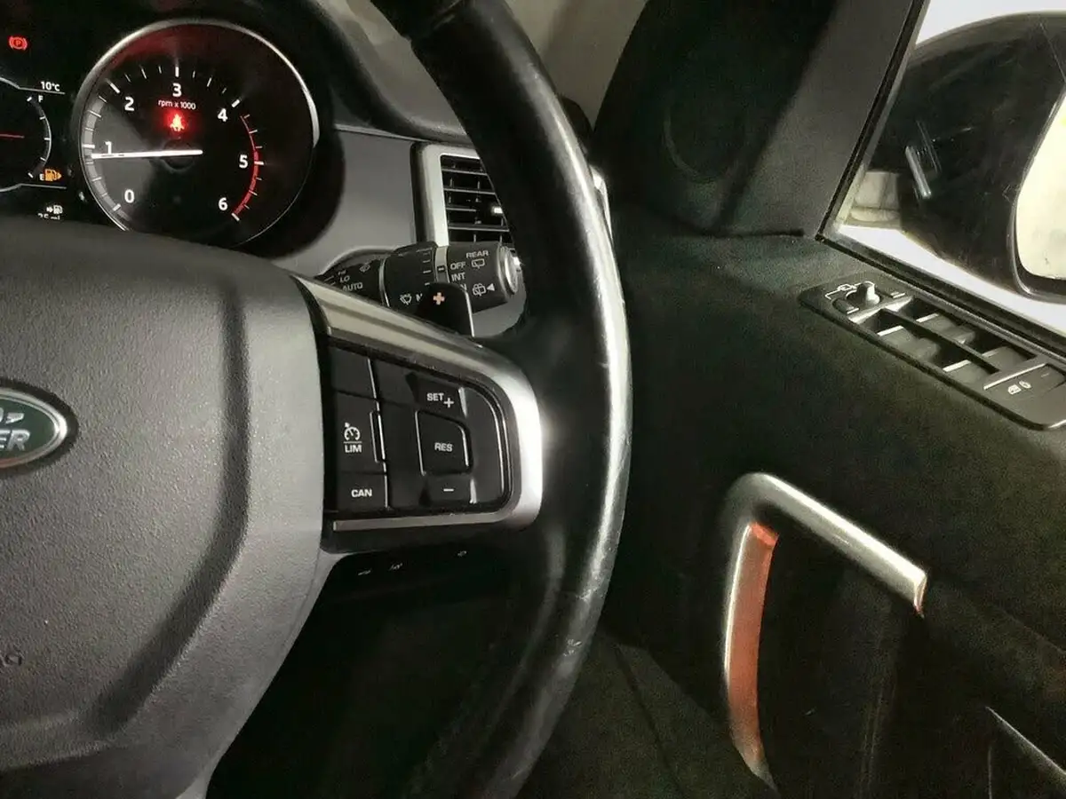 2017-land-rover-discovery-sport-20td4-hse-180ps-station-wagon-auto-big-13
