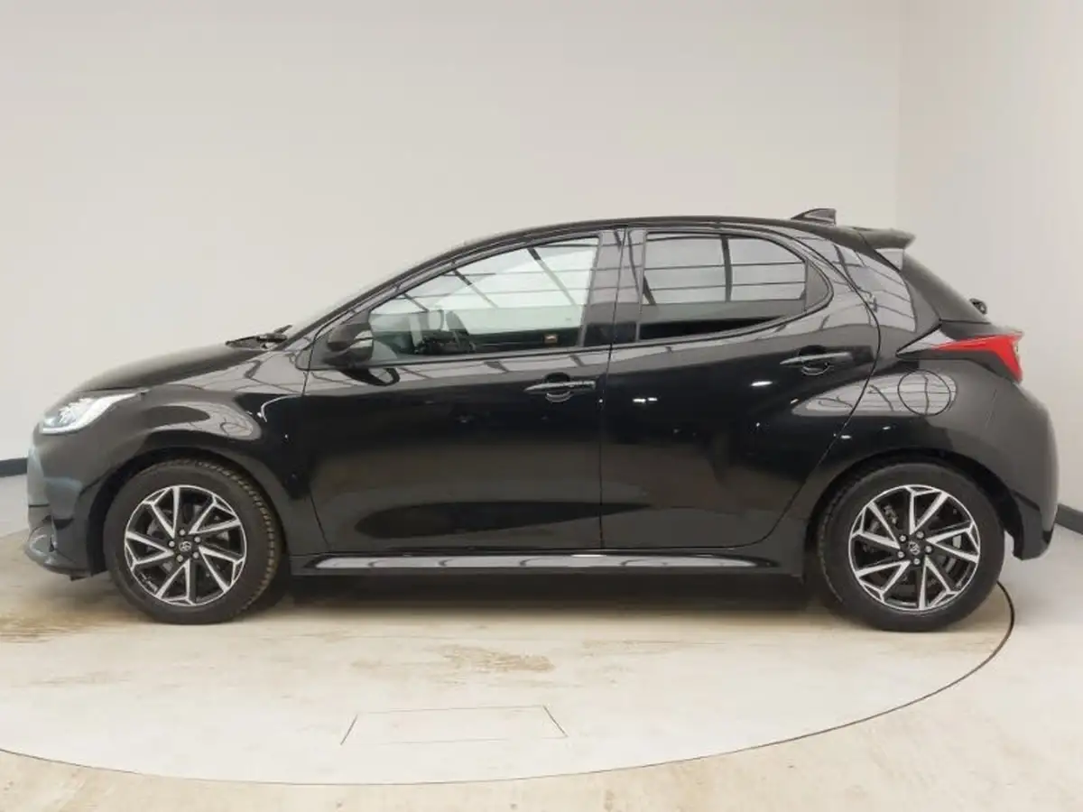 2022-toyota-yaris-15-vvt-i-design-big-3
