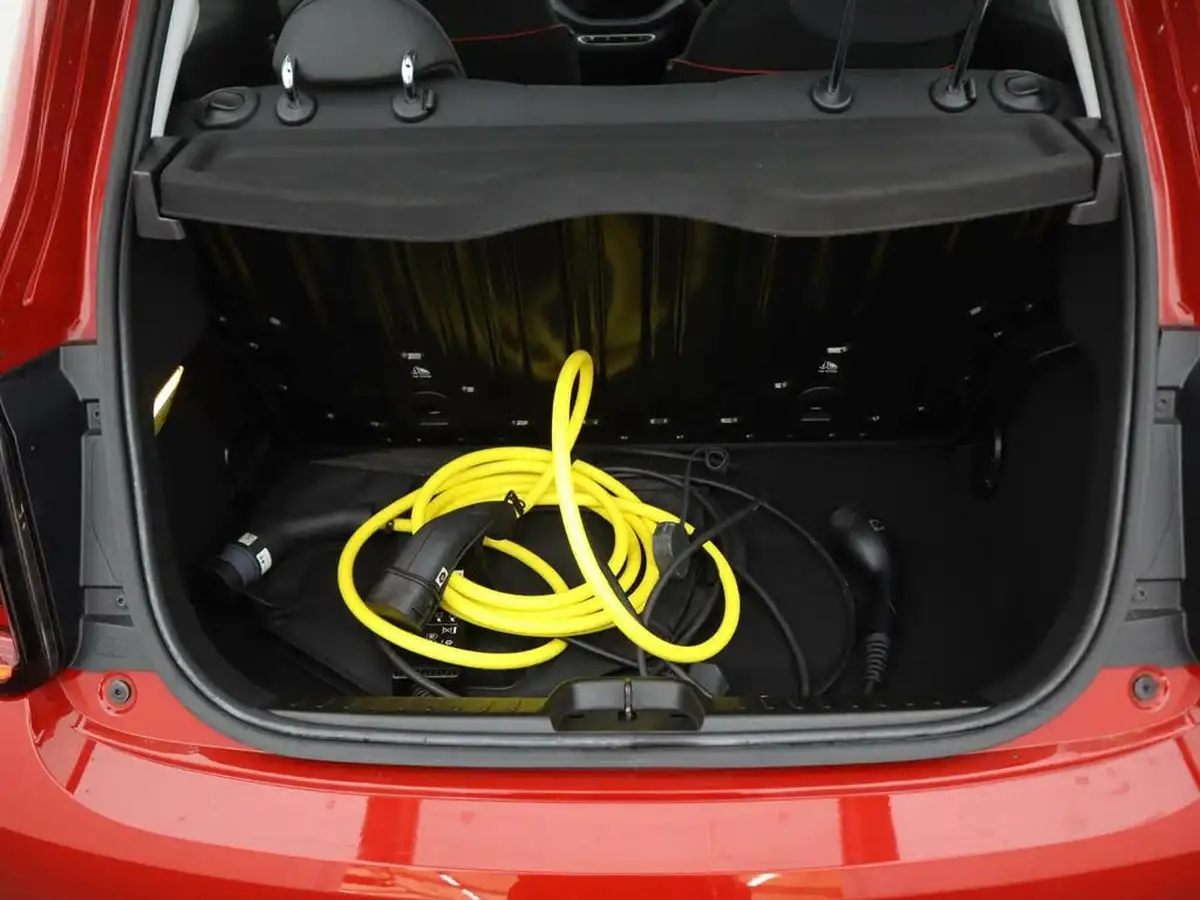 2022-fiat-500-e-red-93bhp-big-6