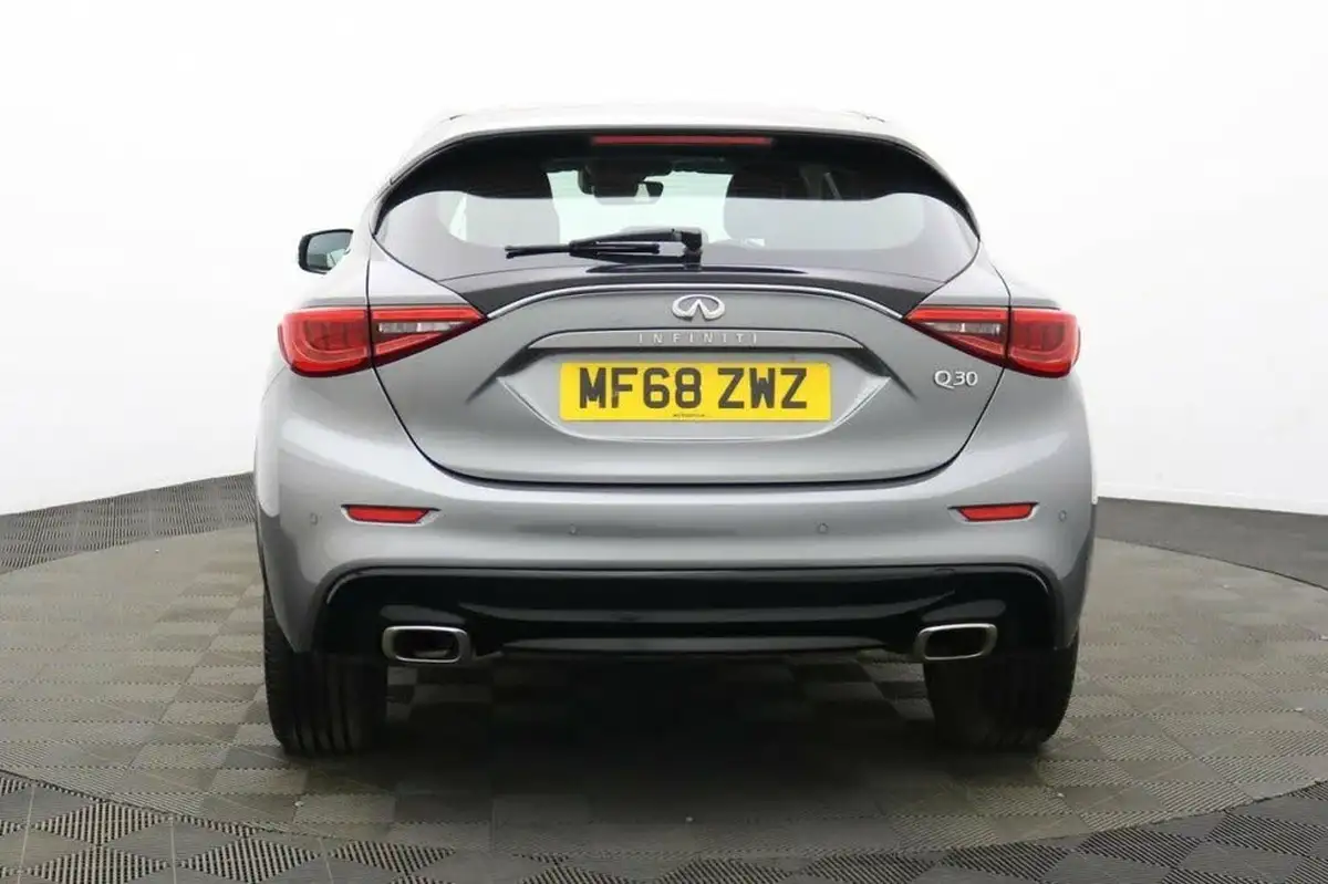 2018-infiniti-q30-16-luxe-122ps-big-4