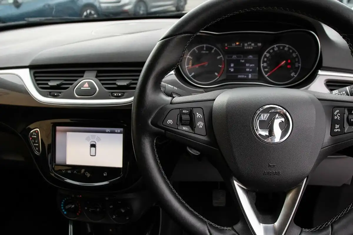 2015-vauxhall-corsa-14i-se-90ps-ecoflex-3d-1398cc-big-18