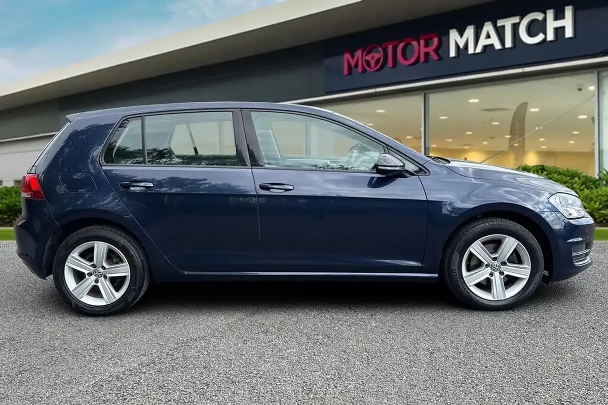 2016-volkswagen-golf-14-match-5d-big-2