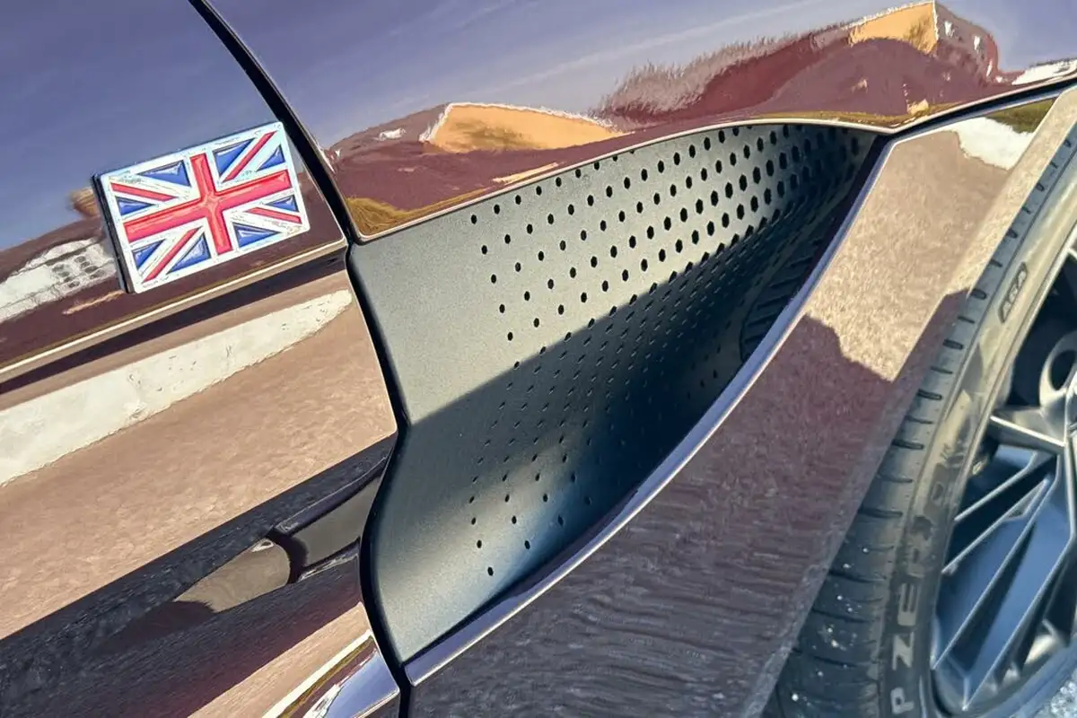 2021-aston-martin-vantage-big-8