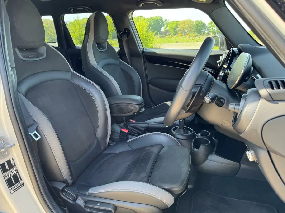 2022-mini-cooper-20-cooper-s-sport-hatchback-5d-auto-big-15