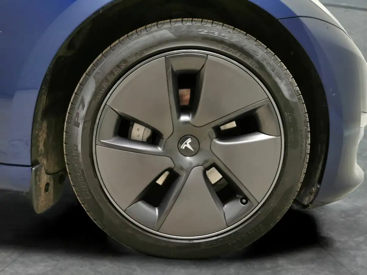 2022-tesla-model-3-e-long-range-big-25