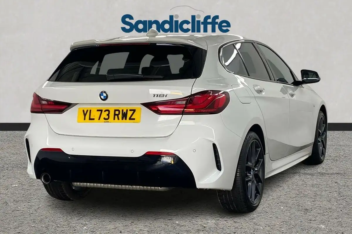 2024-bmw-1-series-15-118i-m-sport-lcp-dct-big-3