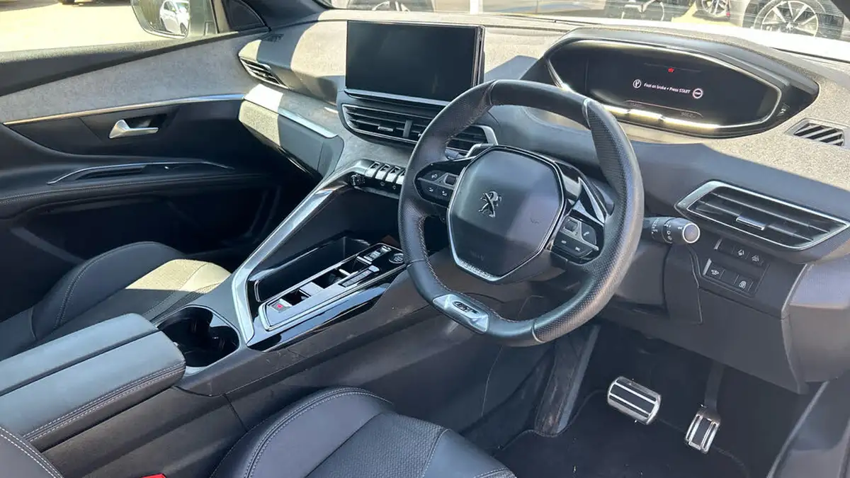 2024-peugeot-5008-suv-15-bluehdi-gt-130ps-big-10