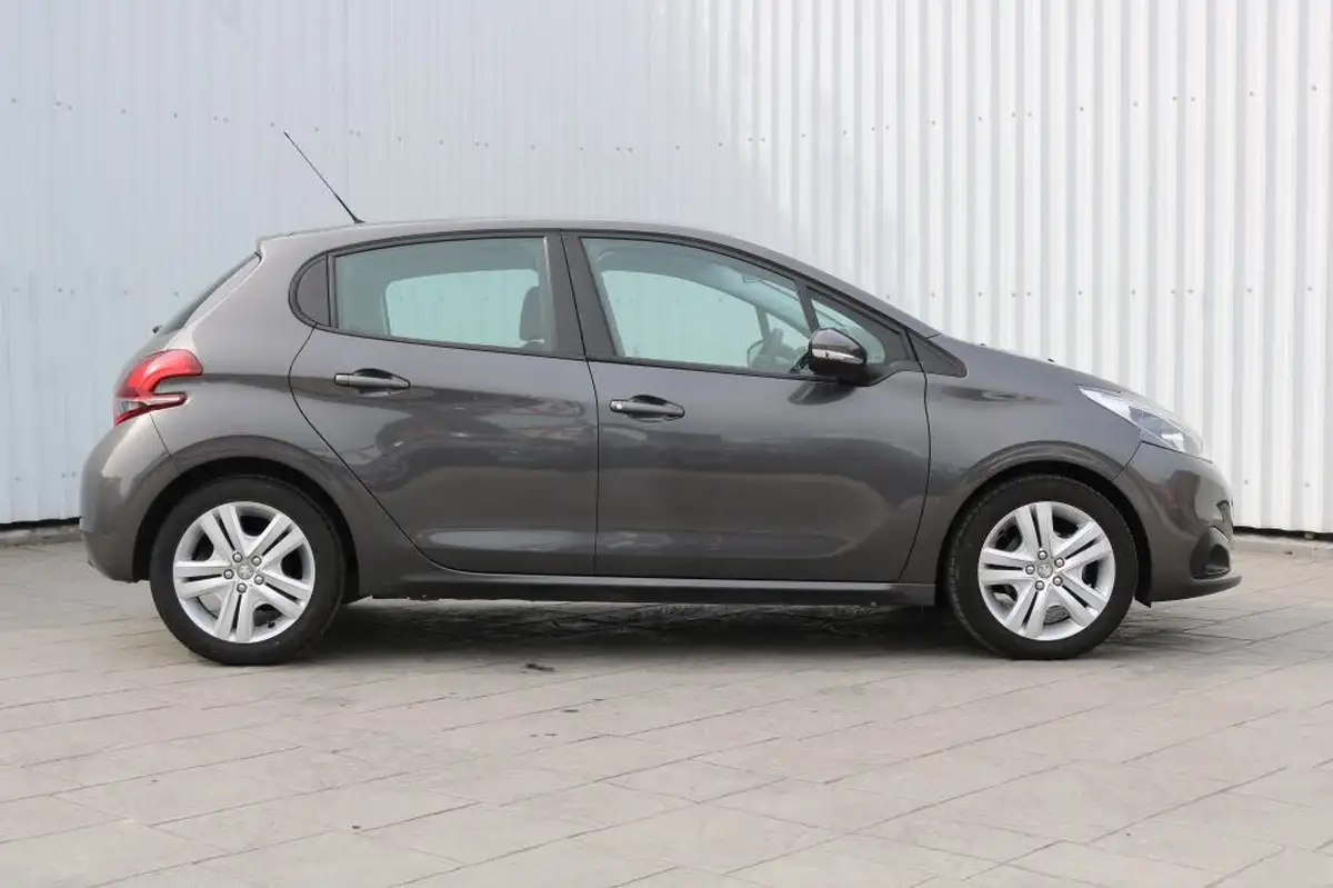 2019-peugeot-208-12-puretech-active-82bhp-ss-big-1