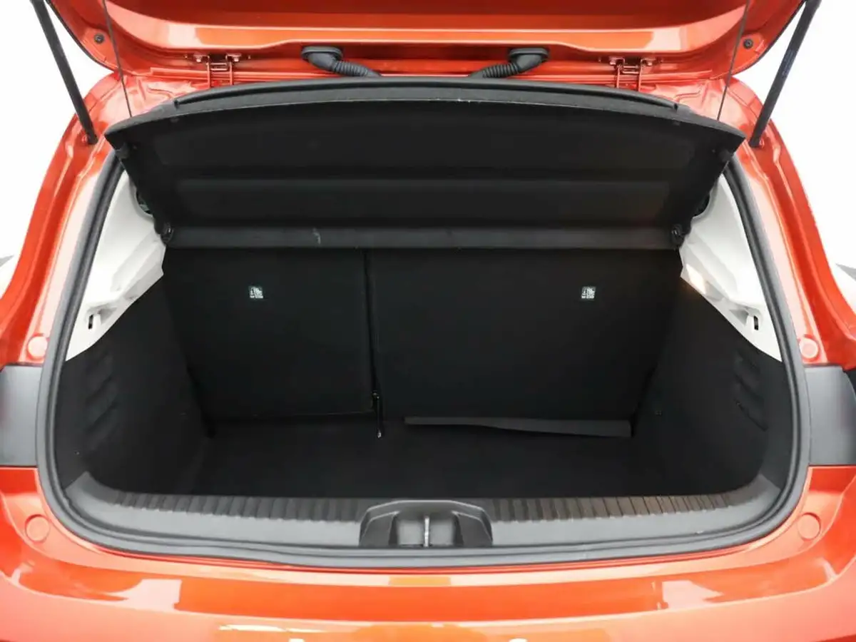 2022-renault-clio-10-tce-iconic-edition-big-18
