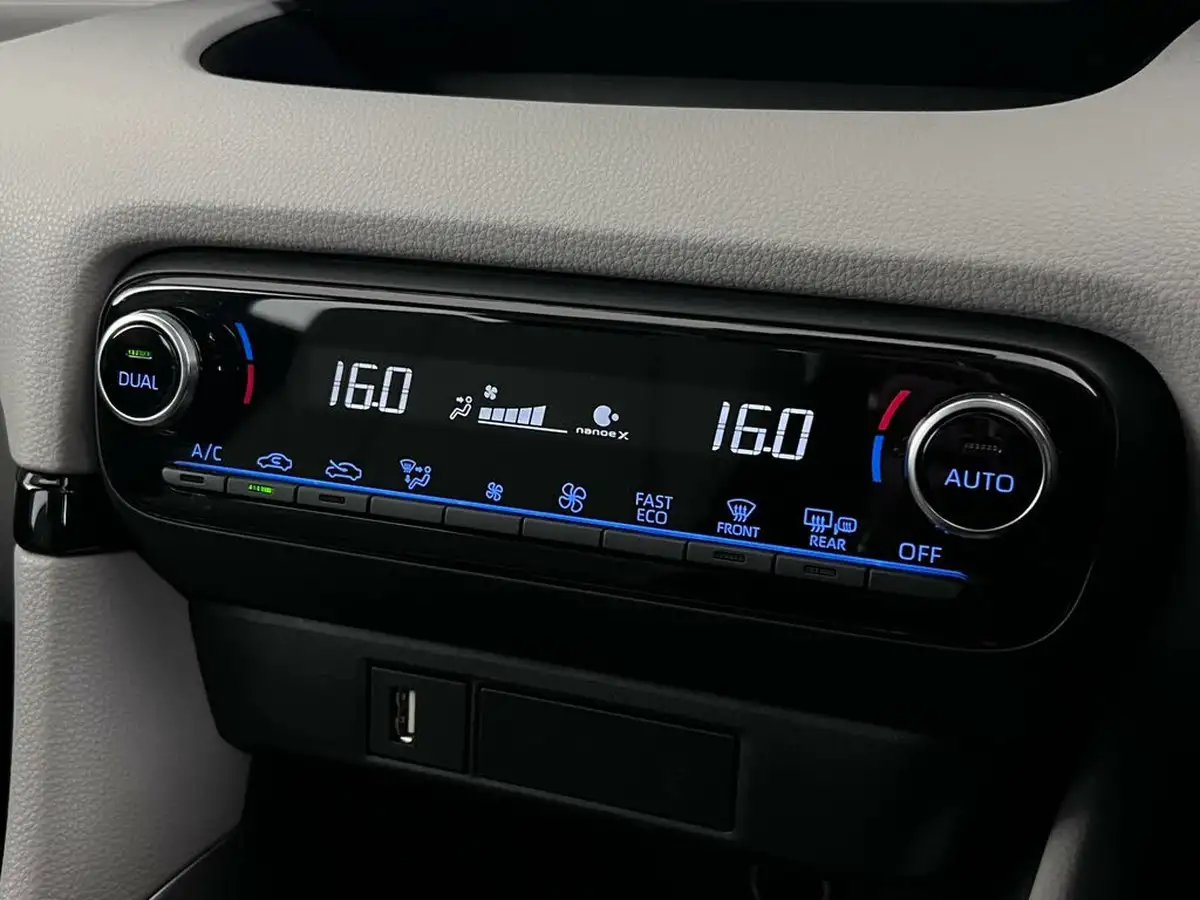 2022-toyota-yaris-cross-15-vvt-i-excel-city-packpan-roof-big-33