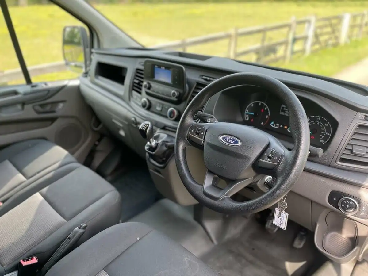 2021-ford-transit-custom-20tdci-300-l1h1-leader-105pseu6dt-panel-van-big-8
