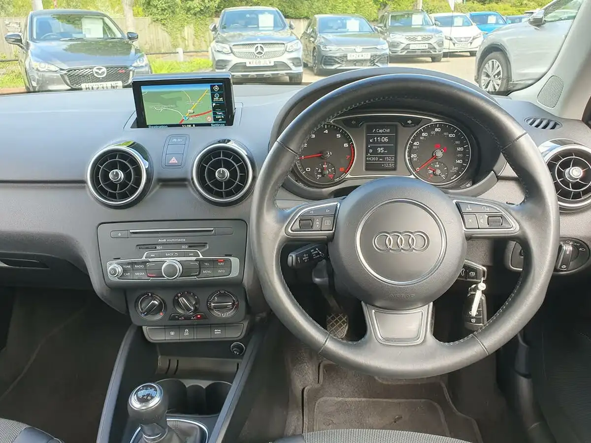 2018-audi-a1-14-tfsi-sport-nav-hatchback-3d-big-37
