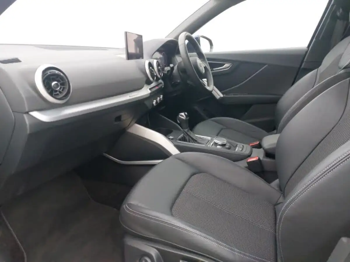 2023-audi-q2-15-35-tfsi-s-line-tronic-big-4