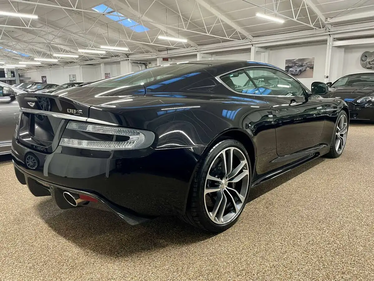 2010-aston-martin-dbs-60-touchtronic-big-2