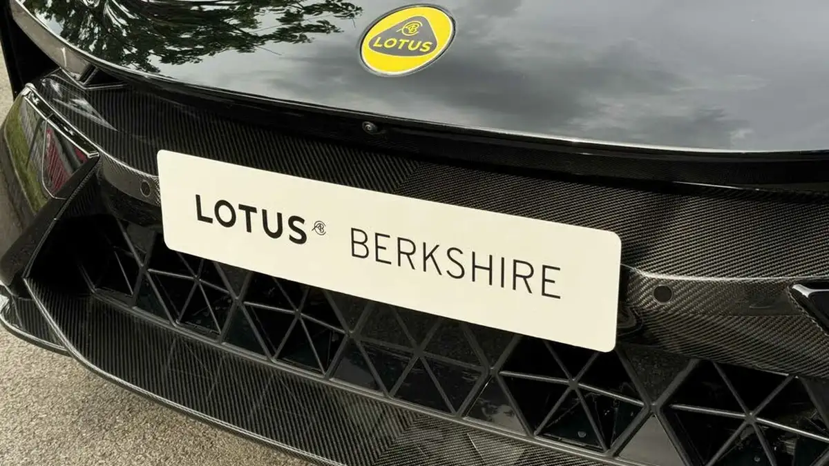 2024-lotus-emeya-e-r-big-11