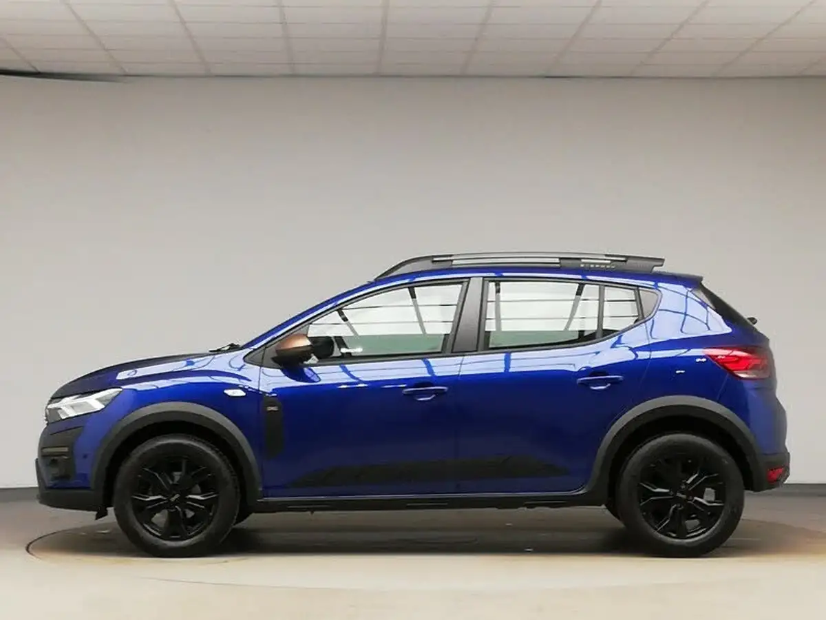 2023-dacia-sandero-stepway-10-tce-essential-90bhp-big-3