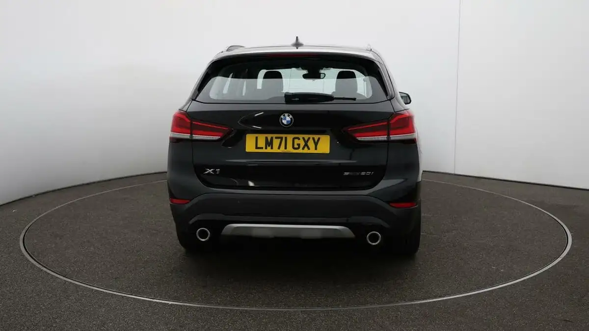 2021-bmw-x1-20-sdrive20i-xline-big-49