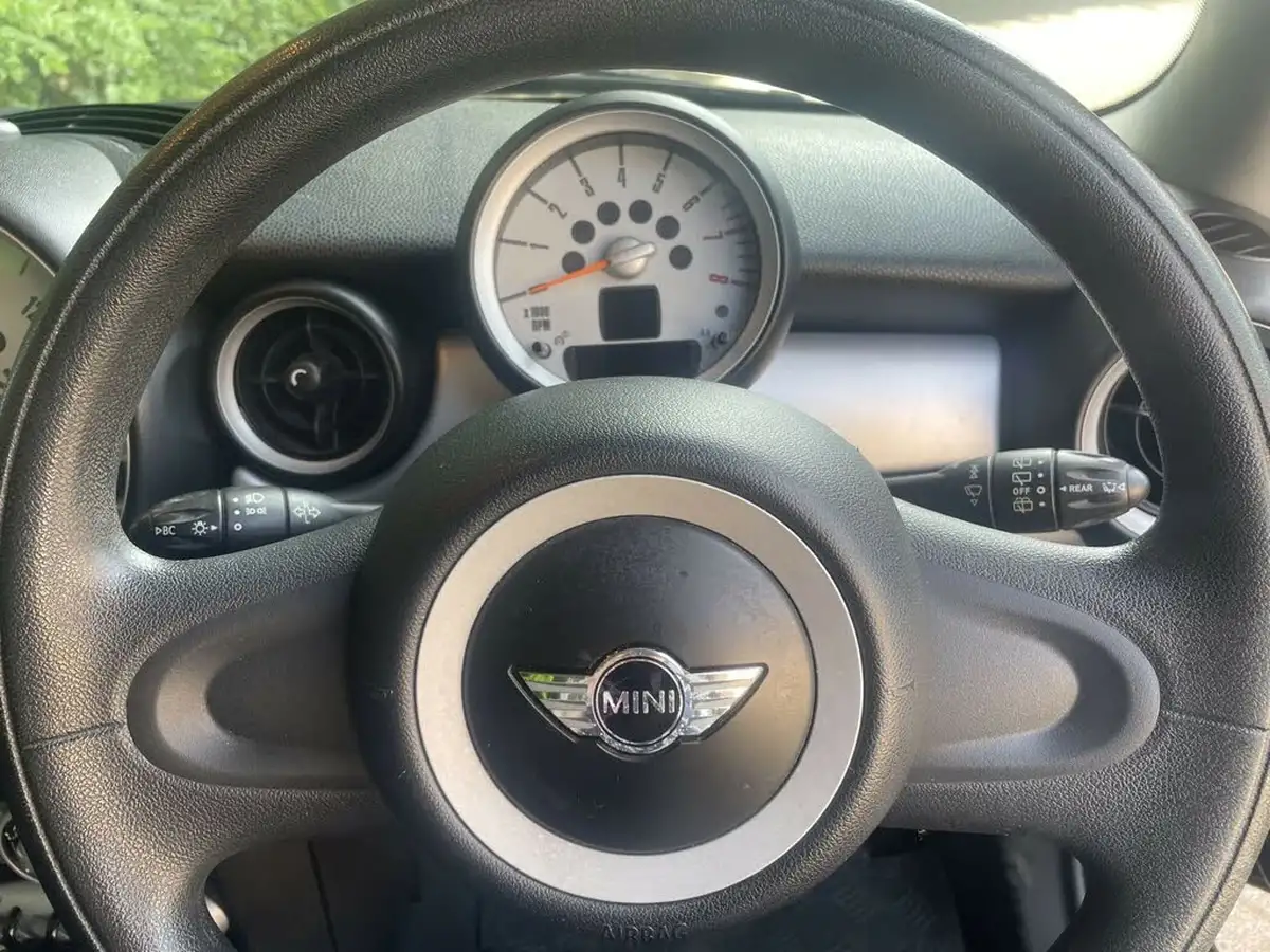 2009-mini-cooper-14-one-95bhp-auto-big-4