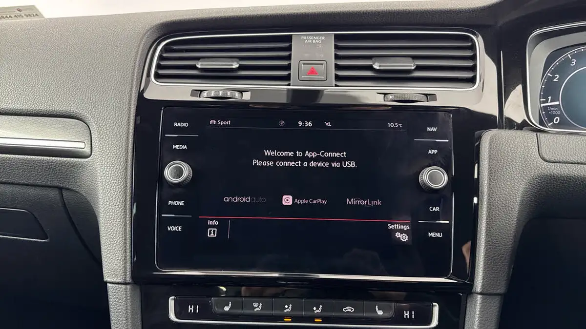 2018-volkswagen-golf-20-tsi-gti-5d-dsg-big-17