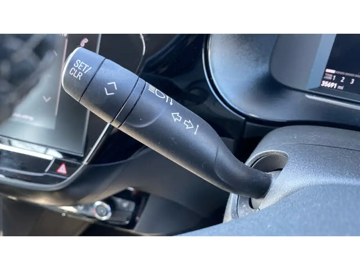2021-vauxhall-corsa-12i-elite-big-39