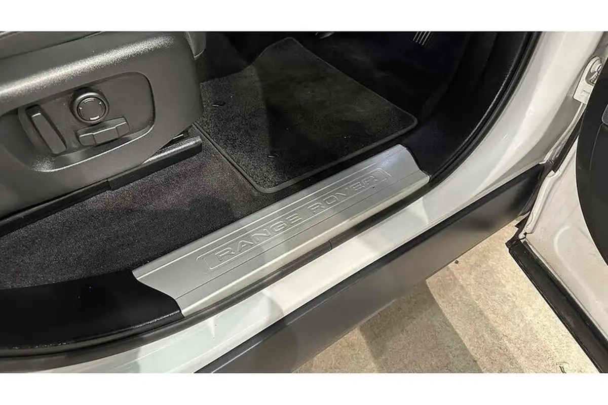 2022-land-rover-range-rover-sport-30-d250-hse-big-30