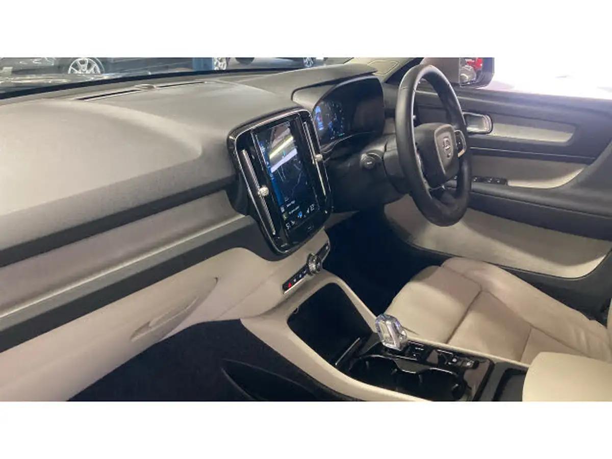 2021-volvo-xc40-15-t3-inscription-pro-161bhp-auto-big-8