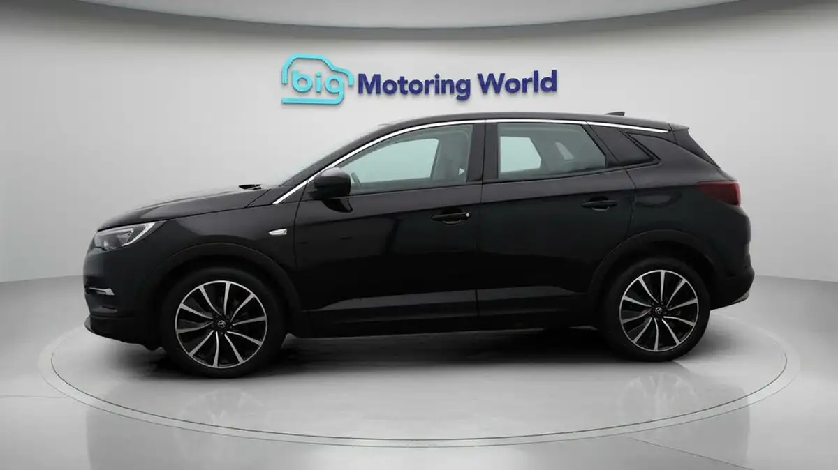 2021-vauxhall-grandland-x-15td-elite-nav-big-4